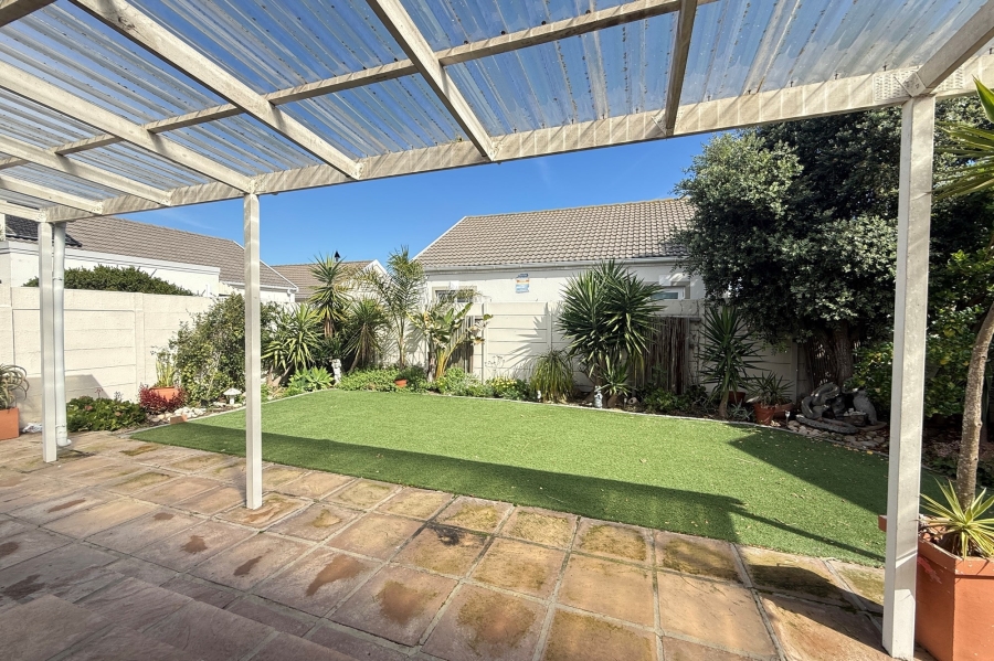 To Let 2 Bedroom Property for Rent in Sunningdale Western Cape